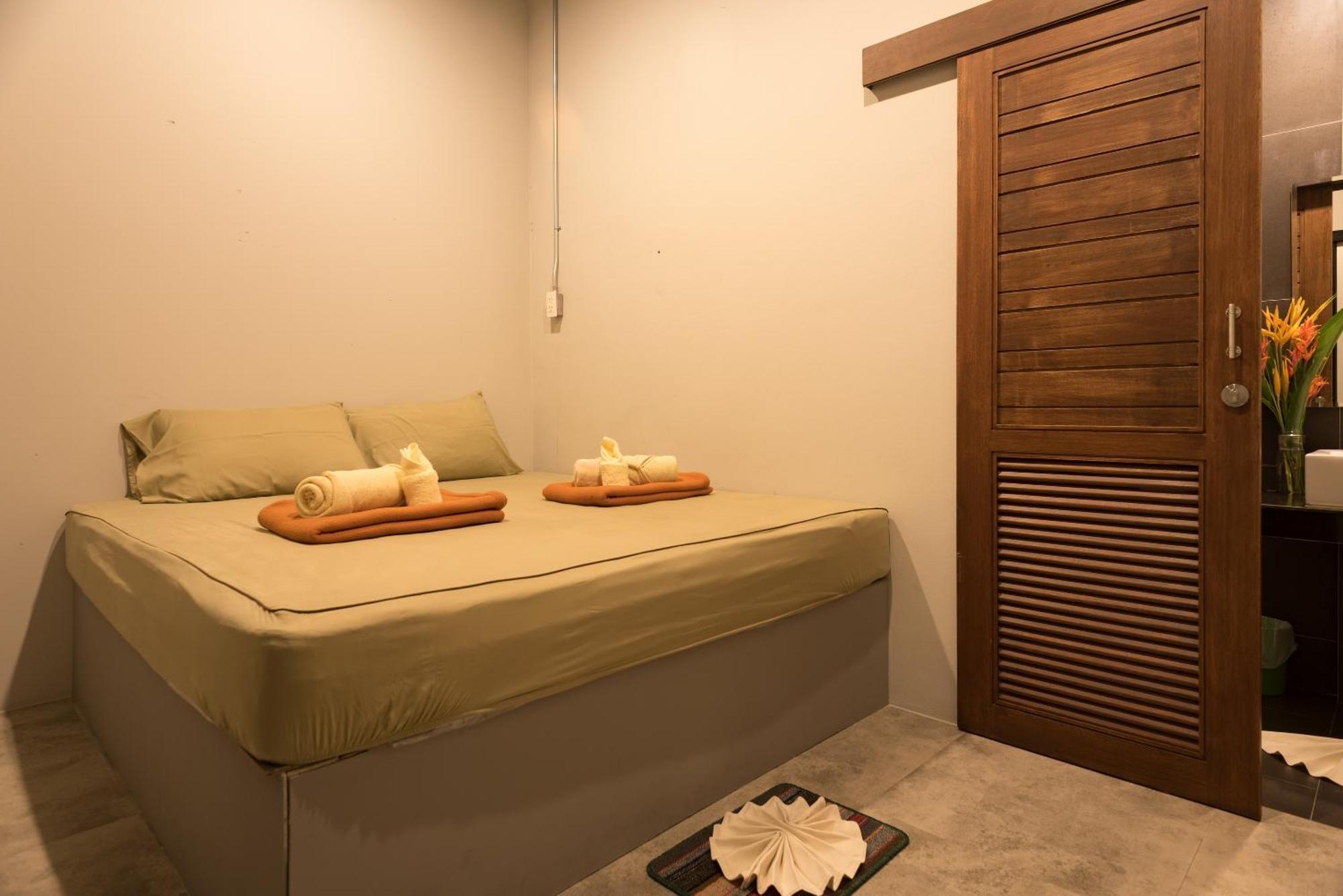 2 Rocks Boutique Hostel Baan Tai Rom bilde